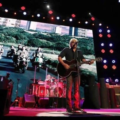 The Who performing on May 4, 2016